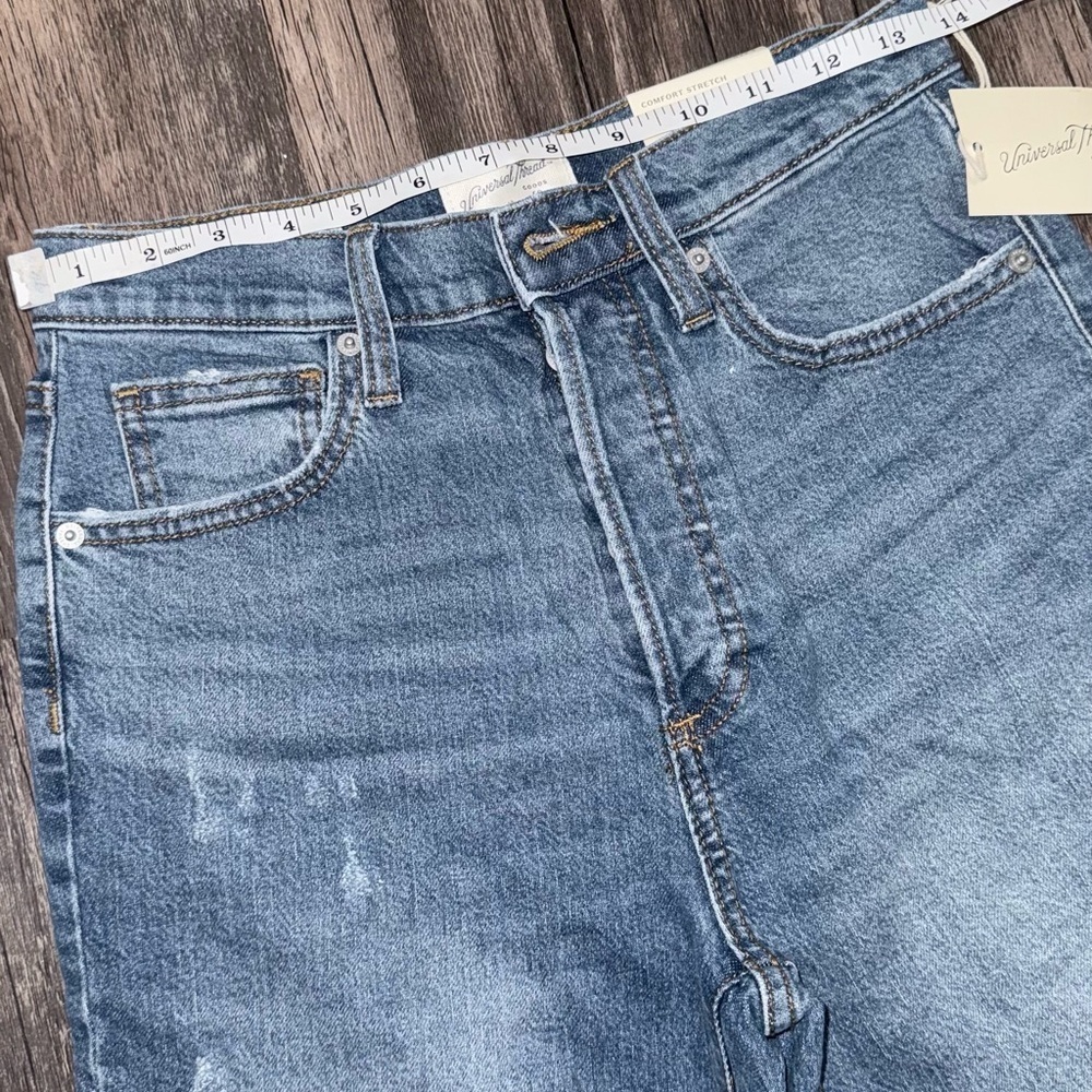Universal Thread Women's Straight Leg Jeans in Blue - Picture 3 of 10